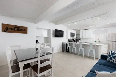 Image de Beach Home on 45th in Newport w/ Patio & Parking