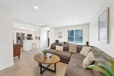 Image de Perfectly Located Beach House