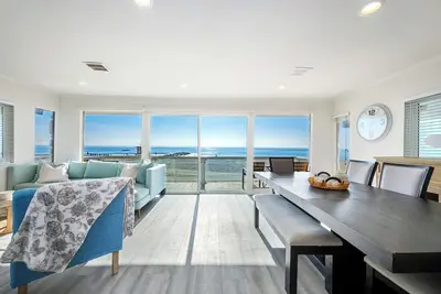 Image de Spacious 5br Beach Home w/ Ocean Views