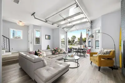 Image de Stunning Casa Surf House in Newport with Parking Stunning Casa Surf House in Newport