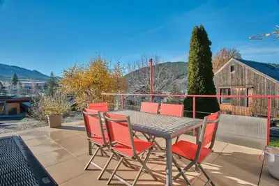 Image de Appartement \"La Croix Du Sud\" avec vue sur les montagnes, terrasse privée et Wi-Fi