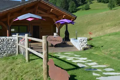 Image de Chalet 'Heidi - Chatel' avec vue sur les montagnes, terrasse privée et Wi-Fi