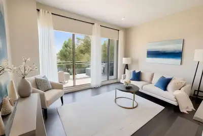 proximity to popular attractions mont-Royal, suitable for  family, pet friendly