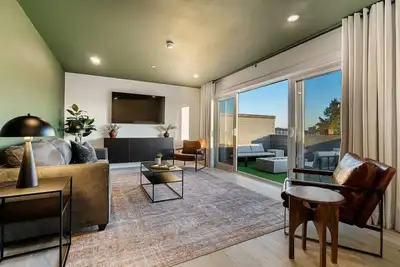 Image de Botanic Haven | Skyline Luxury
