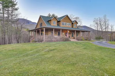 Image de Fire Pits, Deck & Views: Catskills Home!