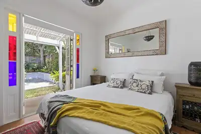 Image de Classic Byron house. Walk to corner cafe and beach. Close to everything.