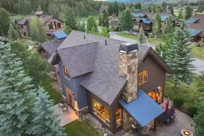 Image de Eagles Nest • Mtn Views • Dog-Friendly • Ev Charger • Ski/Hike