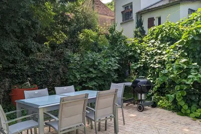 Image de Charmant Gîte avec Cheminée, Terrasse et Parking