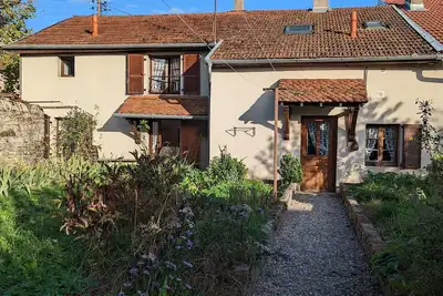 Image de Gîte chaleureux avec cheminée et jardin partagé