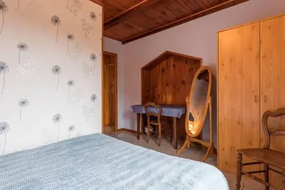 Image de Chambres avec salle d'eau privative, petit-déjeuner et terrasse à Melin