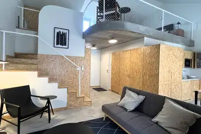 Image de New Top Modern Loft w/ Ac & River View