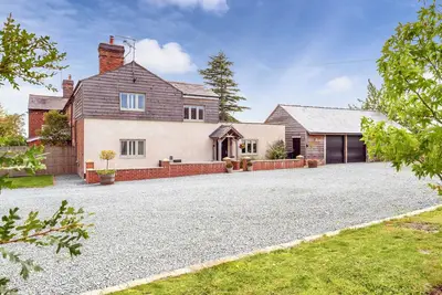 Image de Yocking Gate Mews, pet friendly, with a garden in Whitchurch