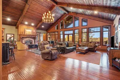 Image de The Lodge at Rock Canyon + Free Tickets + Year-Round Hot Tub