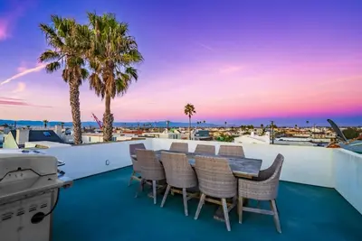 Image de Great Reviews! Walk To Beach, Ocean/Sunset Views