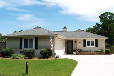 Image de Tranquility awaits, close to Wrightsville beach & downtown Riverwalk!