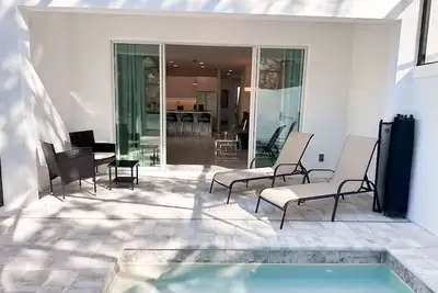 Image de New Pool Home close to Disney
