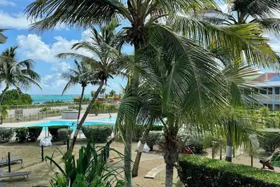 Image de OceanVibes  2br ocean view on the beach, double pool