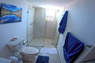Image de Bailey Boat 301: luxury, balcony, Wifi, A/C, kitchen, 2 bathrooms, Reservation!