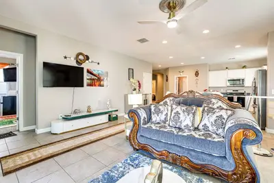 Image de 10 Mi to Dtwn Phoenix: Updated Home
