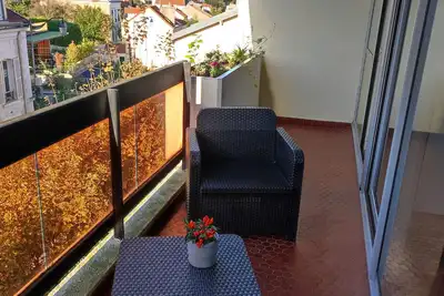 Image de spacieux 2 pièces avec terrasse