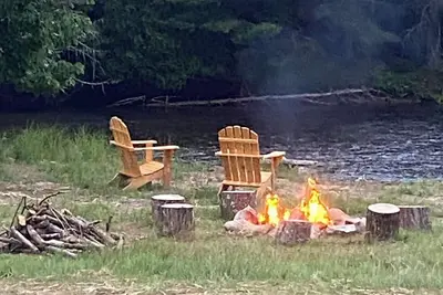 Image de Charming riverfront house near Bolton Landing and Gore Mountain with Ac