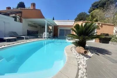 Image de Villa avec piscine à 200 m de la plage