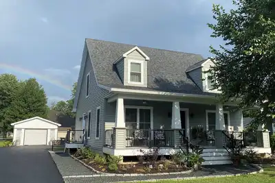Image de Sparkling new! A Craftsman-style cottage in the heart of Rock Hall
