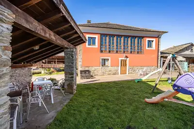 Image de Maison de campagne \"La Posada Del Chano\" avec vue sur les montagnes, piscine privée et Wi-Fi