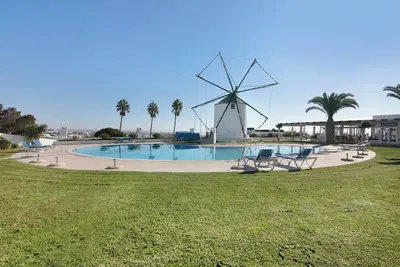 Image de Appartement 'All Dreams Villa - Windmill Hill' avec piscine partagée, terrasse partagée et Wi-Fi