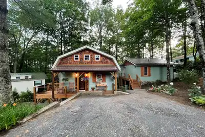 Image de Land Harbor Lodge -Sauna | Hot Tub | Lake Access | Fire Pit | Golf