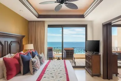 Image de Chic hotel suite with WiFi, Ac, fitness room in amazing Cabo San Lucas