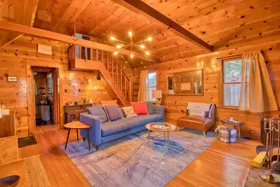 Image de Authentic Cabin Experience with modern amenities minutes from Mtn High in SoCal!