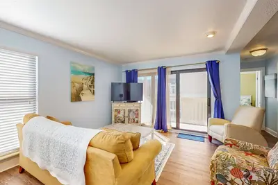 Image de Oceanview condo with pool, private balcony & steps to beach
