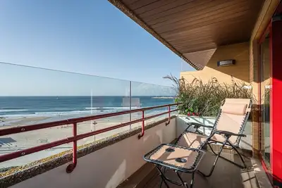 GuestReady - One fantastic home with a sea view
