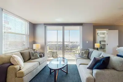 Image de Gulfview studio with panoramic views, washer and dryer, and internet