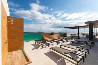 Image de Luxury 2br with Balcony, Direct Access to 5th Ave