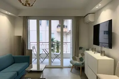 Image de Chic 2-bedroom apartment with Ac, WiFi in charming Cannes