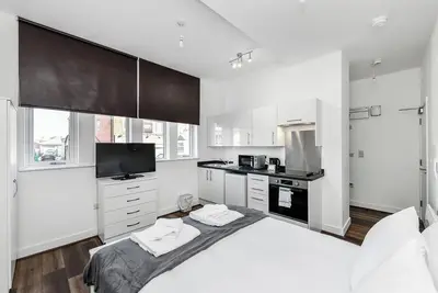 Image de Church Street Flat 5: Minimalist Studio in Basford
