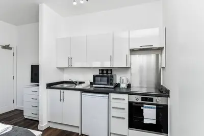 Image de Church Street Flat 9: Minimalist Studio in Basford