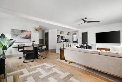 Image de Casa Luna | Downtown | Hampton Park