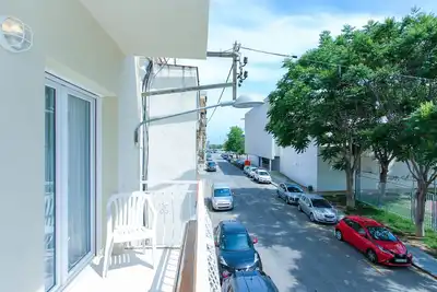 Appartement familial à 200m de la plage avec balcon et WiFi, idéal pour 5 personnes