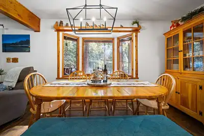 Image de Nana & Papas Nest-Prime East Village location!