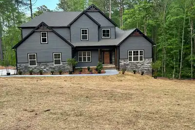 Image de Whispering Winds - Brand New Lake Norman Home - Free Boat Usage -Pool & Hot Tub
