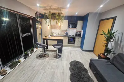 Image de Entire 1+1 flat in Southampton