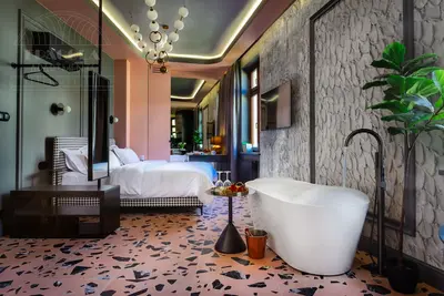 Image de Canvas House Studio Rose & Tub