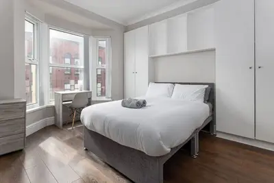 Image de Room#3 @ Jubilee House w/ FreeWifi, Desk & SmartTV