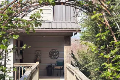 Image de Private & Peaceful, 5b, 4ba, off Parkway, Fire Pit, Large Yard, Pet Friendly