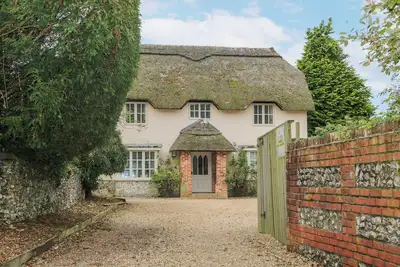 Image de Moles Cottage, pet friendly, with open fire in Sixpenny Handley