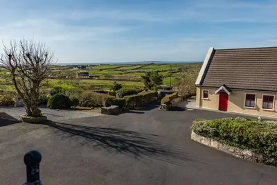 Image de An atlantic view cottages that sleeps 6 guests in 3 bedrooms