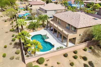 Image de Pool, Basketball & Golf w/ 5br 5bd & Events allowed